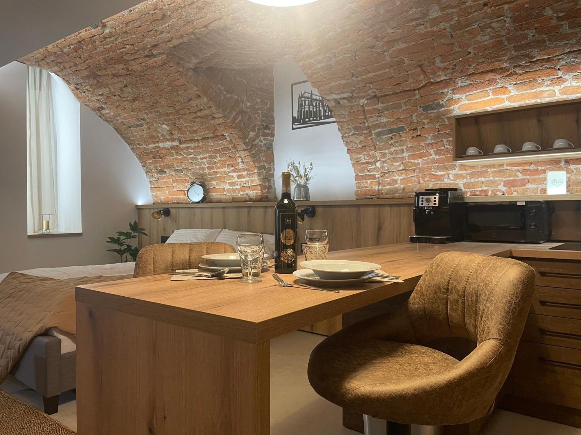 Understreet Studio With Private Parking Košice Extérieur photo