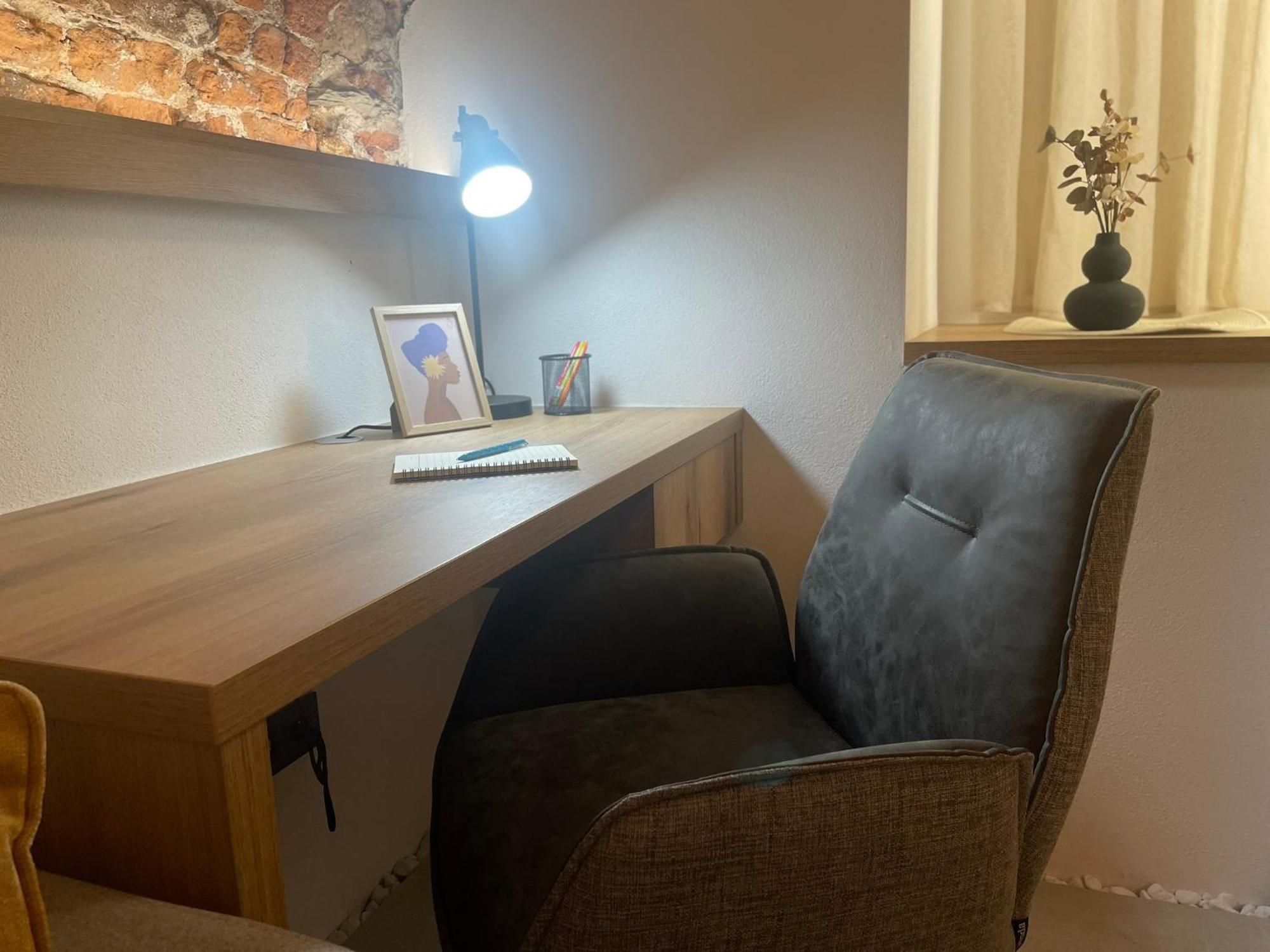 Understreet Studio With Private Parking Košice Extérieur photo