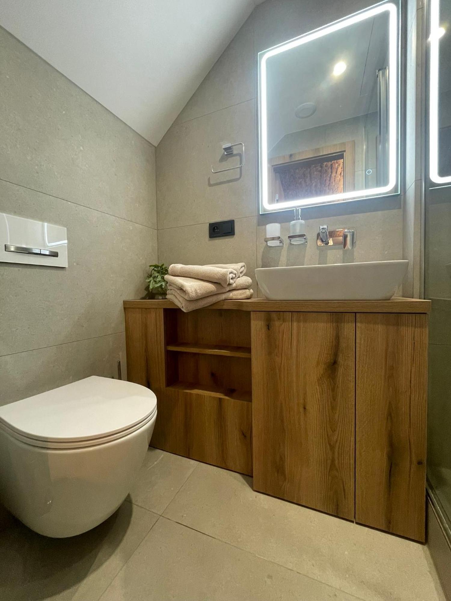 Understreet Studio With Private Parking Košice Extérieur photo